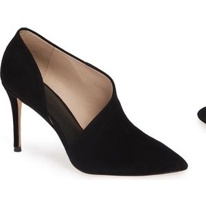 EUC Something Navy Dina Pump